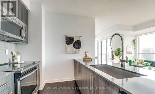 # 4610 - 4011 Brickstone Mews, Mississauga, ON - Indoor Photo Showing Kitchen With Upgraded Kitchen