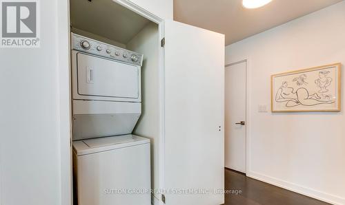 # 4610 - 4011 Brickstone Mews, Mississauga, ON - Indoor Photo Showing Laundry Room