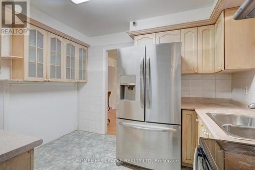 109 Valleymede Drive, Richmond Hill, ON - Indoor Photo Showing Kitchen With Double Sink