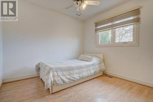 109 Valleymede Drive, Richmond Hill, ON - Indoor Photo Showing Bedroom