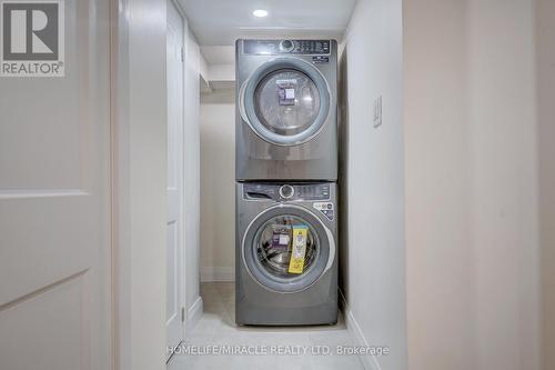 109 Valleymede Drive, Richmond Hill, ON - Indoor Photo Showing Laundry Room