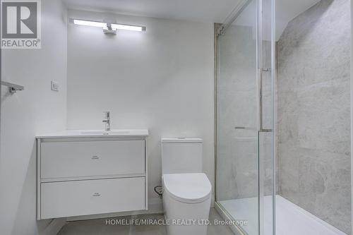 109 Valleymede Drive, Richmond Hill, ON - Indoor Photo Showing Bathroom