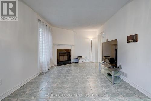 109 Valleymede Drive, Richmond Hill, ON - Indoor Photo Showing Living Room With Fireplace