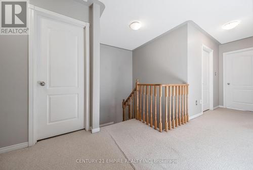 77 Beachgrove Crescent, Whitby, ON - Indoor Photo Showing Other Room