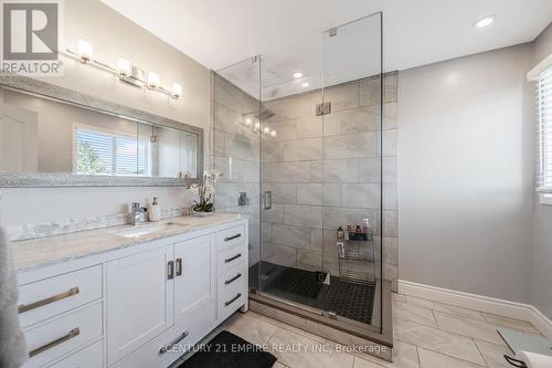 77 Beachgrove Crescent, Whitby, ON - Indoor Photo Showing Bathroom