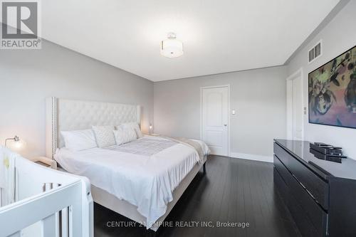 77 Beachgrove Crescent, Whitby, ON - Indoor Photo Showing Bedroom