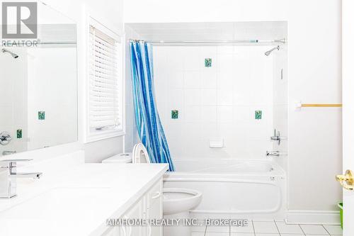 99 Wolf Trail Crescent, Richmond Hill, ON - Indoor Photo Showing Bathroom