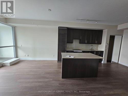 417 - 9085 Jane Street, Vaughan, ON - Indoor Photo Showing Kitchen