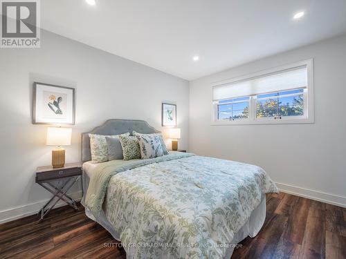 97 Golf Links Drive, Aurora, ON - Indoor Photo Showing Bedroom