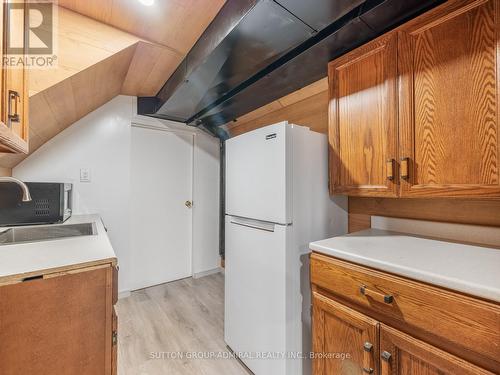 97 Golf Links Drive, Aurora, ON - Indoor Photo Showing Kitchen