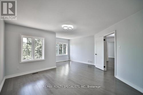 95 Luba Avenue, Richmond Hill, ON - Indoor Photo Showing Other Room