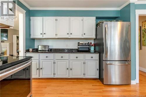 8 Wedgewood, Rothesay, NB - Indoor Photo Showing Kitchen