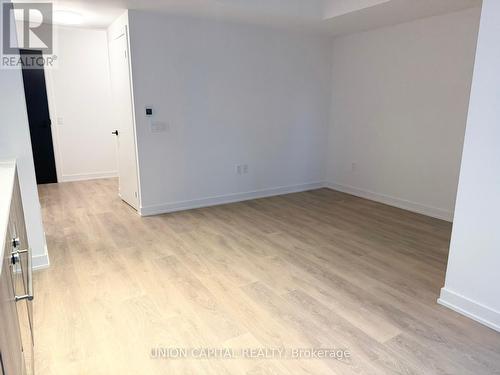 409 - 127 Broadway Avenue, Toronto, ON - Indoor Photo Showing Other Room