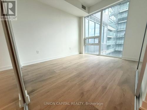 409 - 127 Broadway Avenue, Toronto, ON - Indoor Photo Showing Other Room