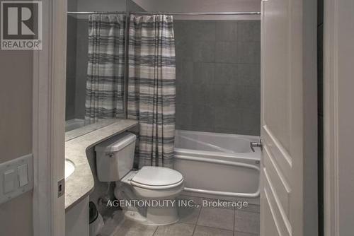 406 - 1121 Bay Street, Toronto, ON - Indoor Photo Showing Bathroom