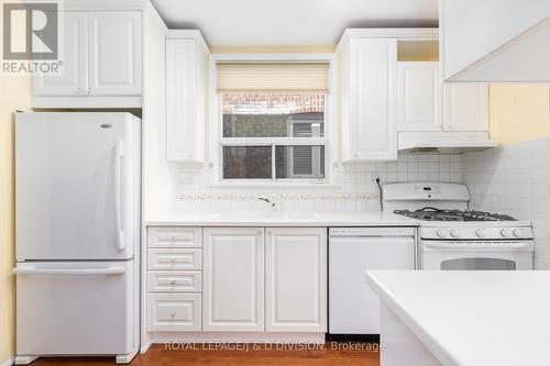 53 Heddington Avenue, Toronto, ON - Indoor Photo Showing Kitchen