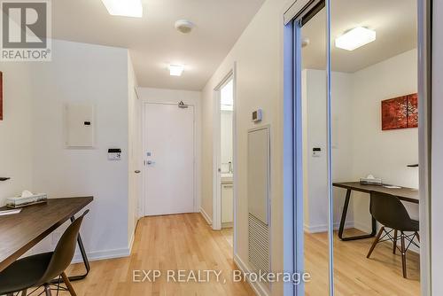 1406 - 12 York Street, Toronto, ON - Indoor Photo Showing Other Room