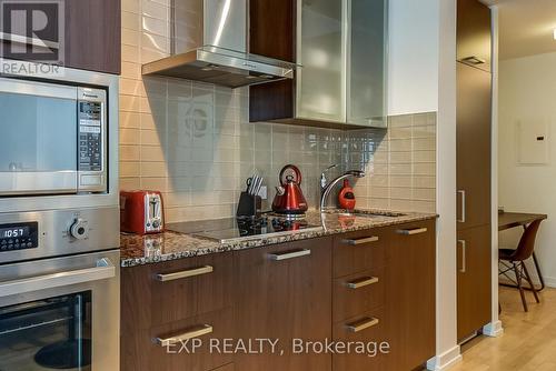 1406 - 12 York Street, Toronto, ON - Indoor Photo Showing Kitchen With Upgraded Kitchen