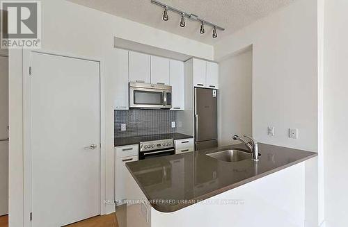 4010 - 295 Adelaide Street W, Toronto, ON - Indoor Photo Showing Kitchen With Stainless Steel Kitchen