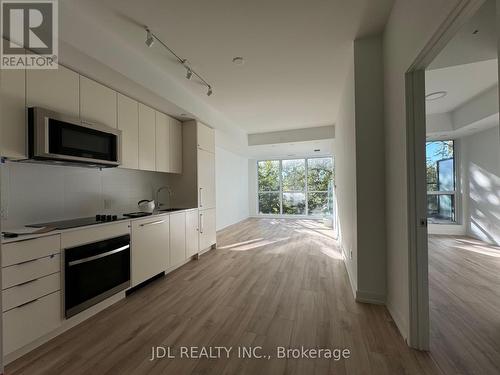 311 - 181 Sheppard Avenue E, Toronto, ON - Indoor Photo Showing Kitchen