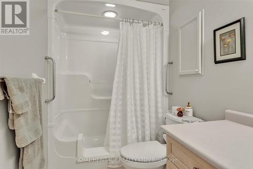 106 - 3 Heritage Way, Kawartha Lakes (Lindsay), ON - Indoor Photo Showing Bathroom