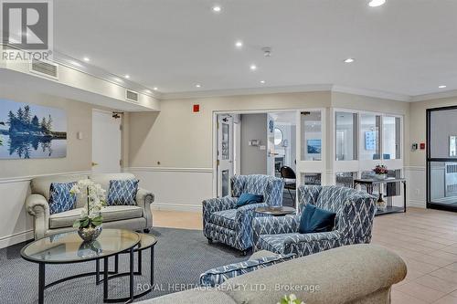 106 - 3 Heritage Way, Kawartha Lakes (Lindsay), ON - Indoor Photo Showing Living Room