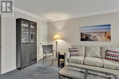 106 - 3 Heritage Way, Kawartha Lakes (Lindsay), ON - Indoor Photo Showing Living Room