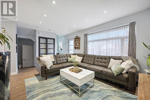 76 Phillip Avenue, Toronto, ON - Indoor Photo Showing Living Room