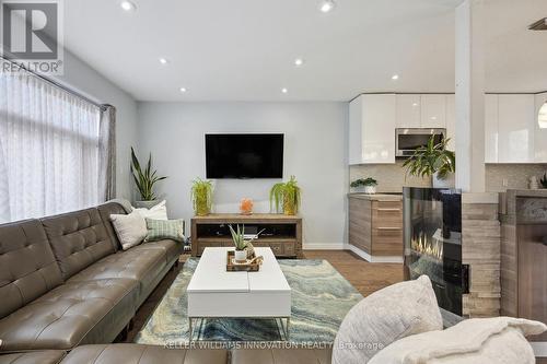 76 Phillip Avenue, Toronto, ON - Indoor Photo Showing Living Room