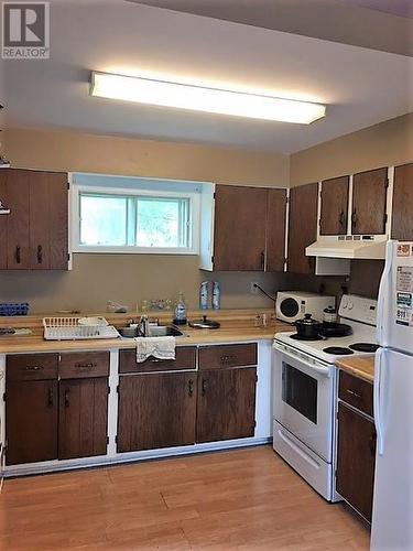 194-196 Indian Meal Line, Torbay, NL - Indoor Photo Showing Kitchen