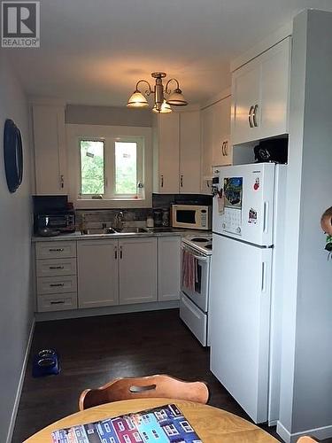 194-196 Indian Meal Line, Torbay, NL - Indoor Photo Showing Kitchen