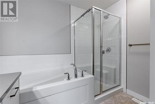 122 315 Dickson Crescent, Saskatoon, SK - Indoor Photo Showing Bathroom