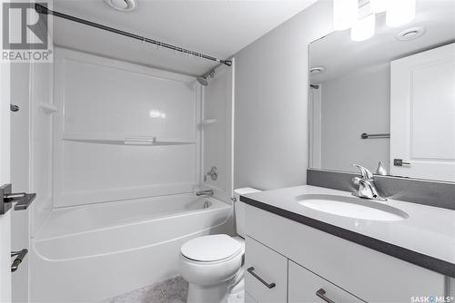 122 315 Dickson Crescent, Saskatoon, SK - Indoor Photo Showing Bathroom