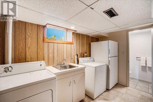 1172 Second Avenue, Trail, BC - Indoor Photo Showing Laundry Room