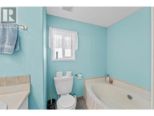 1555 Howe Road Unit# 66, Kamloops, BC - Indoor Photo Showing Bathroom