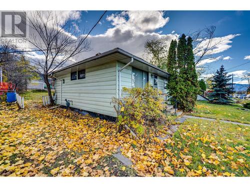 3303 17 Street, Vernon, BC - Outdoor