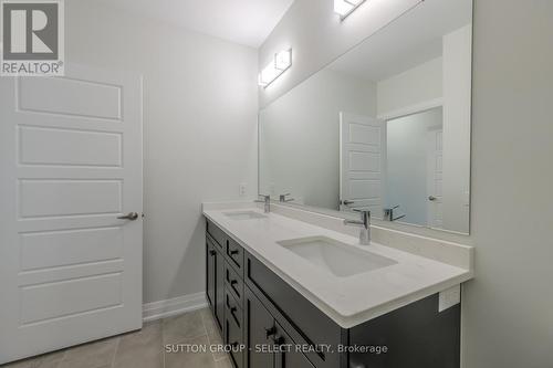 207 - 1975 Fountain Grass Drive, London, ON - Indoor Photo Showing Bathroom