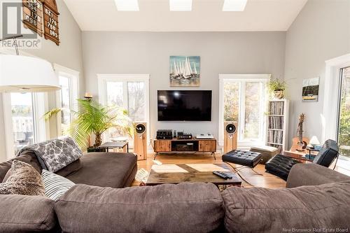 4 White Head Wharf Road, Clifton Royal, NB - Indoor Photo Showing Living Room