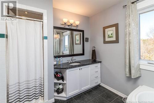 4 White Head Wharf Road, Clifton Royal, NB - Indoor Photo Showing Bathroom