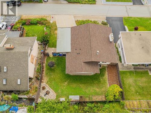 924 7Th Street, Montrose, BC - Outdoor