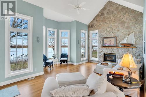 206 Crystal Bay Drive, Amherstburg, ON - Indoor Photo Showing Living Room With Fireplace