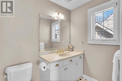 206 Crystal Bay Drive, Amherstburg, ON - Indoor Photo Showing Bathroom