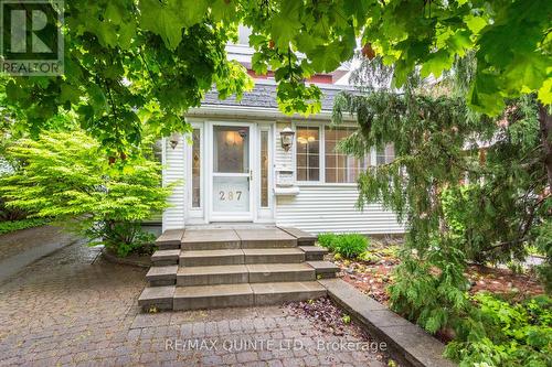 287 John Street, Belleville, ON - Outdoor