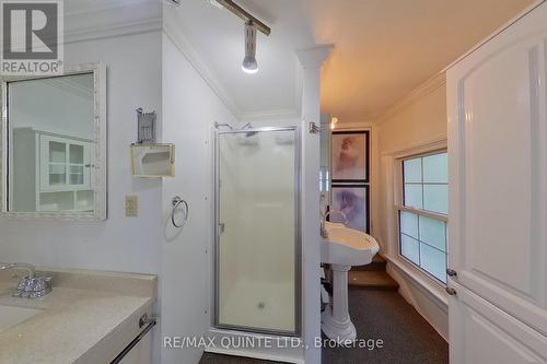 287 John Street, Belleville, ON - Indoor Photo Showing Bathroom