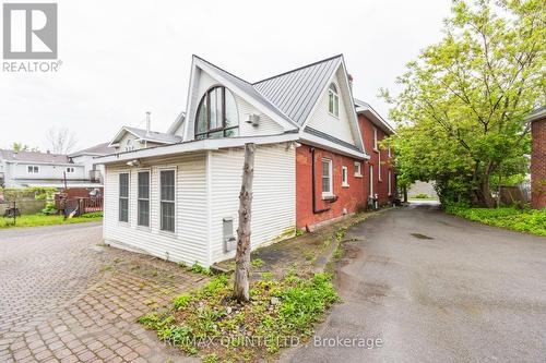 287 John Street, Belleville, ON - Outdoor