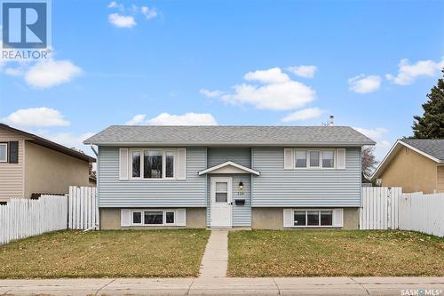 114 Vanier Crescent, Saskatoon, SK - Outdoor With Facade