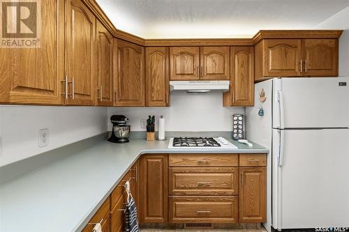 114 Vanier Crescent, Saskatoon, SK - Indoor Photo Showing Kitchen