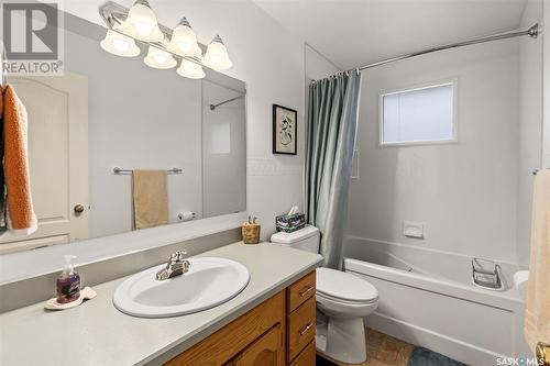 114 Vanier Crescent, Saskatoon, SK - Indoor Photo Showing Bathroom