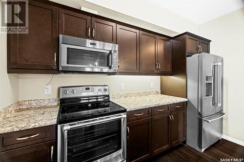 212 4501 Child Avenue, Regina, SK - Indoor Photo Showing Kitchen