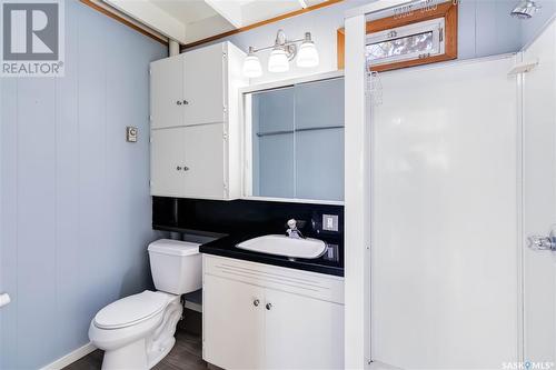 47 & 49 Procter Drive, Blackstrap Shields, SK - Indoor Photo Showing Bathroom